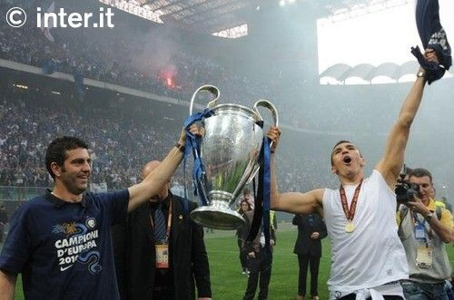 VIDEO / Jucatorii lui Inter sunt EROI la Milano! Vezi cum au fost primiti pe San Siro:_33