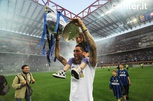 VIDEO / Jucatorii lui Inter sunt EROI la Milano! Vezi cum au fost primiti pe San Siro:_40