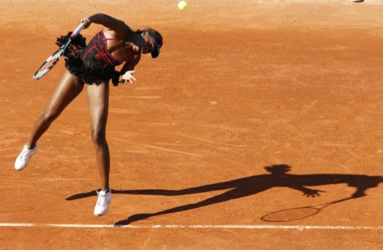 Scandalul Venus fara chiloti revine: a purtat la Roland Garros o rochie prin care i se vedeau SANII!_2