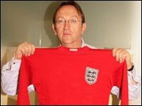 Cel mai scump TRICOU din istorie! Vechi de 44 de ani, costa 2.5  mil €! A facut istorie la mondiale!_4