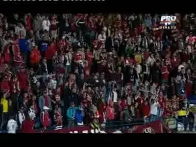 VIDEO / Lacatus a INNEBUNIT cand a aflat ca penalty-urile se bat la poarta lui CFR! Vezi cum a trait momentul Paszkany :)