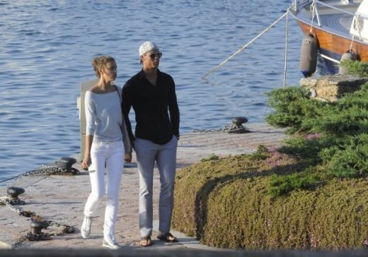 SUPER FOTO si VIDEO: Noua iubita a lui Cristiano Ronaldo i-a innebunit pe toti! Vezi super imagini!_19