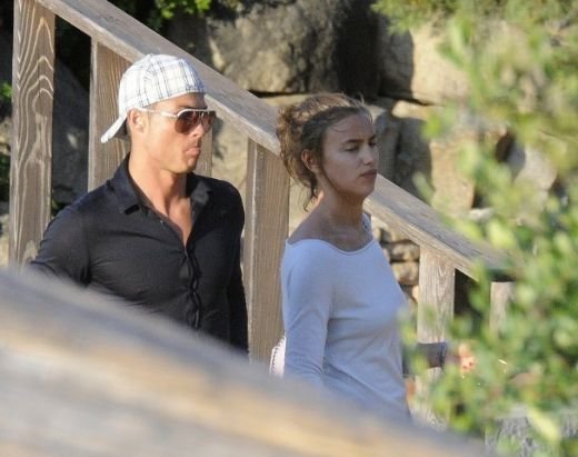 SUPER FOTO si VIDEO: Noua iubita a lui Cristiano Ronaldo i-a innebunit pe toti! Vezi super imagini!_21
