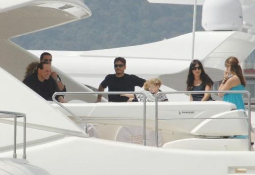 SUPER AMICAL: AC Milan - Real Madrid! Berlusconi: 