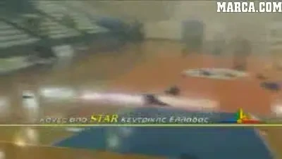 VIDEO&nbsp;PREMIERA!&nbsp;15 raniti la handbal in Grecia!&nbsp;Bataie criminala!