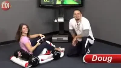 Nu doar ele stiu sa simuleze! Vezi cea mai tare jucarie a barbatilor :)