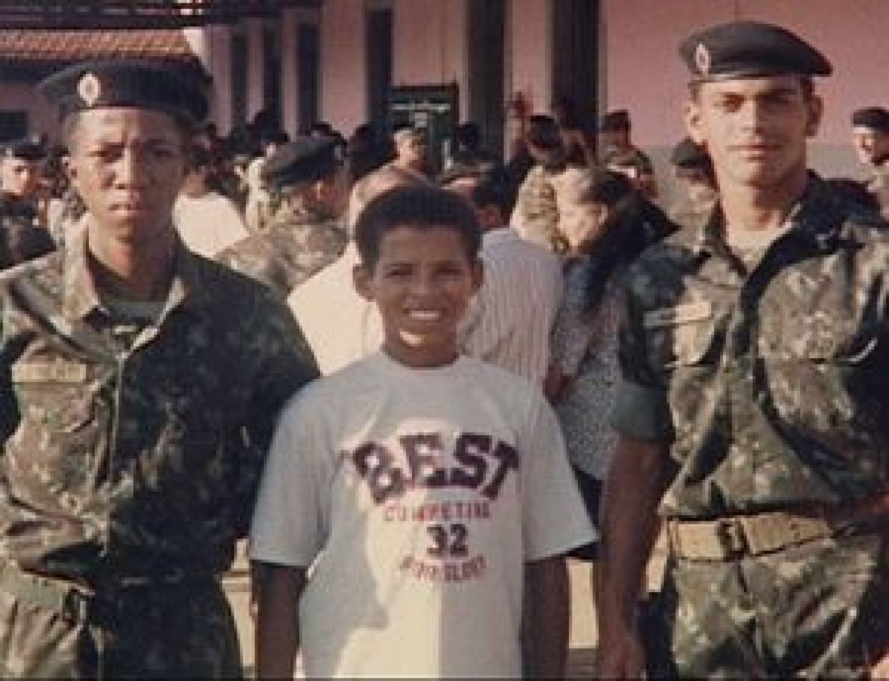 Povestea lui Luis Fabiano! A invatat fotbalul cu o portocala, mama lui a fost rapita si fanii i-au facut cel mai tare HIT rap!_5