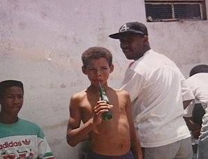 Povestea lui Luis Fabiano! A invatat fotbalul cu o portocala, mama lui a fost rapita si fanii i-au facut cel mai tare HIT rap!_9