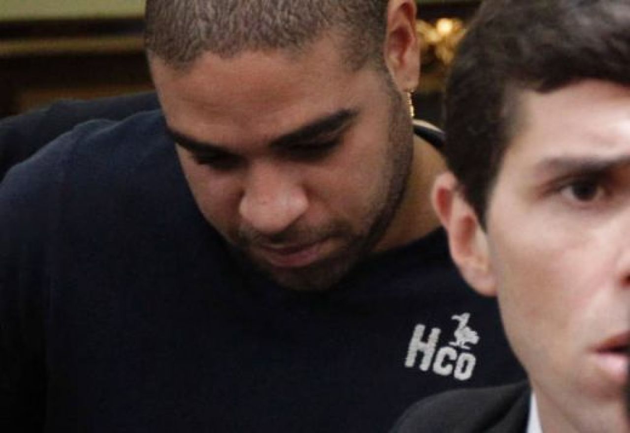 Adriano, audiat de politie pentru legaturi cu traficantii de droguri din Brazilia!_2