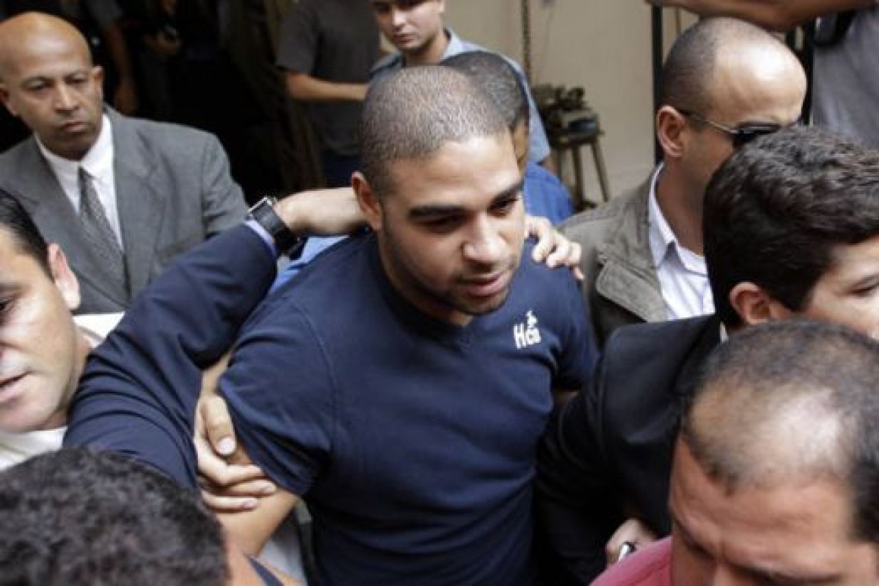 Adriano, audiat de politie pentru legaturi cu traficantii de droguri din Brazilia!_6