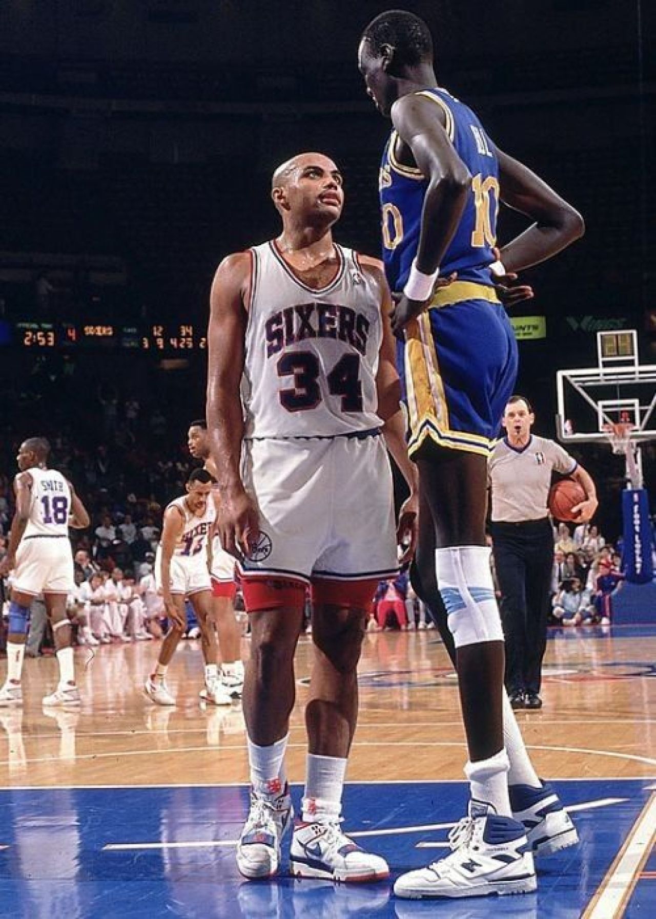 Cel mai inalt jucator din istoria NBA! Are 231 cm, cat Ghita Muresan! FOTO:_8