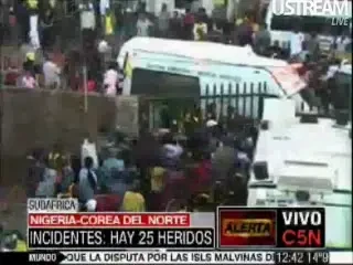 VIDEO / MASACRU in Africa de Sud! Fanii Nigeriei s-au CALCAT in picioare ca sa intre la un meci: