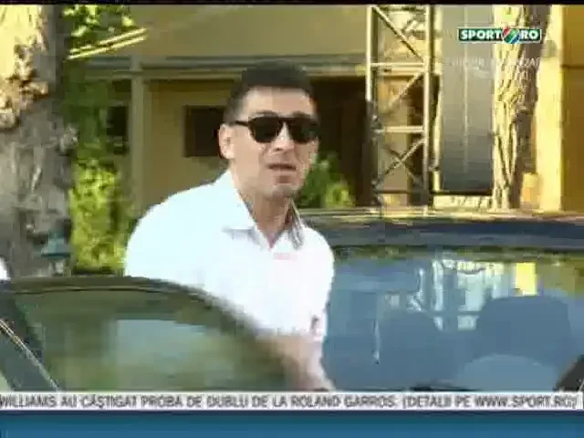 Emotionant: Fanii Stelei, in genunchi in fata lui Lacatus la petrecerea de 63 de ani a clubului!