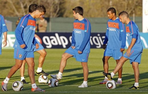 FOTO si VIDEO: Au venit cu totii sa-l vada pe Ronaldo! Nebunie la antrenamentul Portugaliei!_7