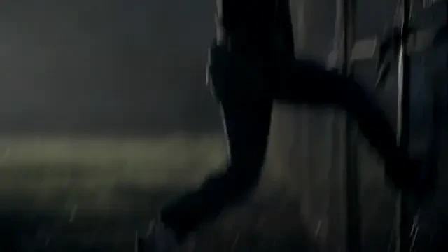 VIDEO DEMENTIAL! Cei mai nebuni jucatori de fotbal! Joaca impotriva crocodililor si a elefantilor!