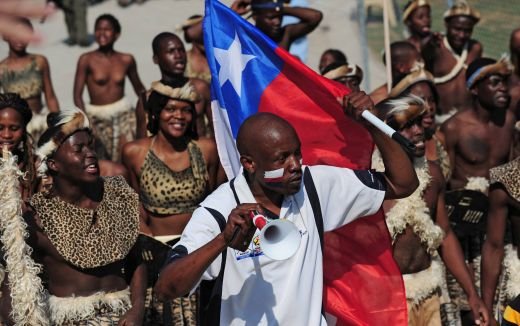 Welcome to Africa! In sanii goi si cu vuvuzele! Asa sunt suporterii de la Cupa Mondiala!_8