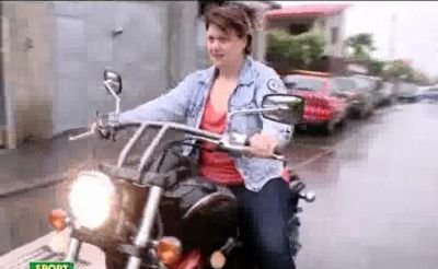 TARE! Inainte de Strong Menfest, Mirela Parjol vrea sa se intreaca in motoare cu Sandu Lungu!