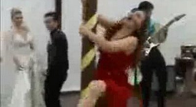 Sport EXTREM:&nbsp;Cea mai tare dansatoare la bara: a daramat TOT!&nbsp;VIDEO