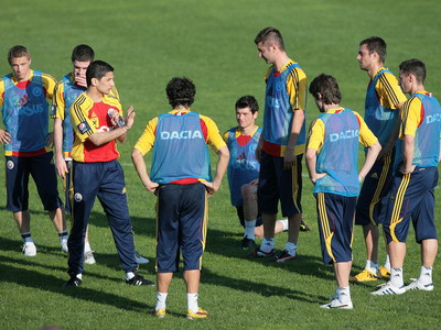 Cu Bilasco si Andrei Cristea in atac! Vezi echipa lui Razvan pentru meciul cu Ucraina!