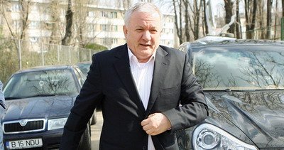 Porumboiu isi ATACA jucatorii: Vodka, whisky si femei exista peste tot!