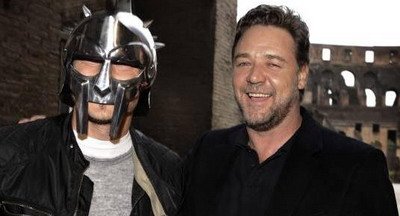 VIDEO: Totti si Russell Crowe, intalnire intre gladiatori la Colosseum-ul din Roma!