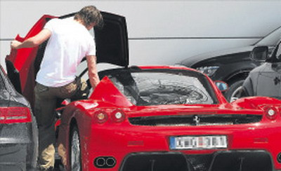 Ibra Ferrari! Zlatan a intors capetele la Barcelona cu un bolid de 700.000 de euro!