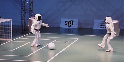 VIDEO: ASIMO&nbsp;a confirmat&nbsp;prezenta&nbsp;in Romania!!!