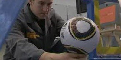 VIDEO: Kaka, Lampard si Cech au testat mingea oficiala de la CM!
