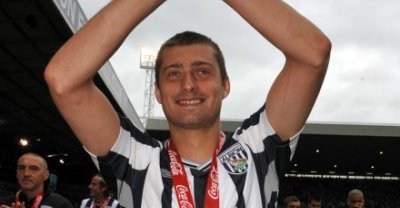 SUPER FOTO! Cum a petrecut Tamas cu 25.000 fani promovarea in Premier League!