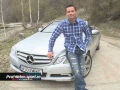 Claudiu David, pilot in SUA si Ungaria, scoate fum din rotile lui E500 Cabrio