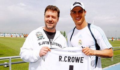VIDEO + FOTO: GALACTIC vs GLADIATOR: Cristiano Ronaldo convins sa se dea pe rugby!_1