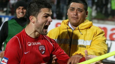 Film HORROR la Dinamo: Cioroiul joaca numai pentru el! Vezi ce tabere s-au format!