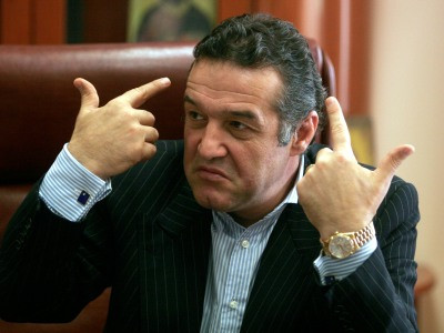 Becali: Aia nu e Comisie, sunt niste pacalici, le dadeam cate 500 de euro cand ne vedeam!