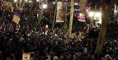 SUPER FOTO / Cum au sarbatorit fanii Barcelonei victoria cu Real!