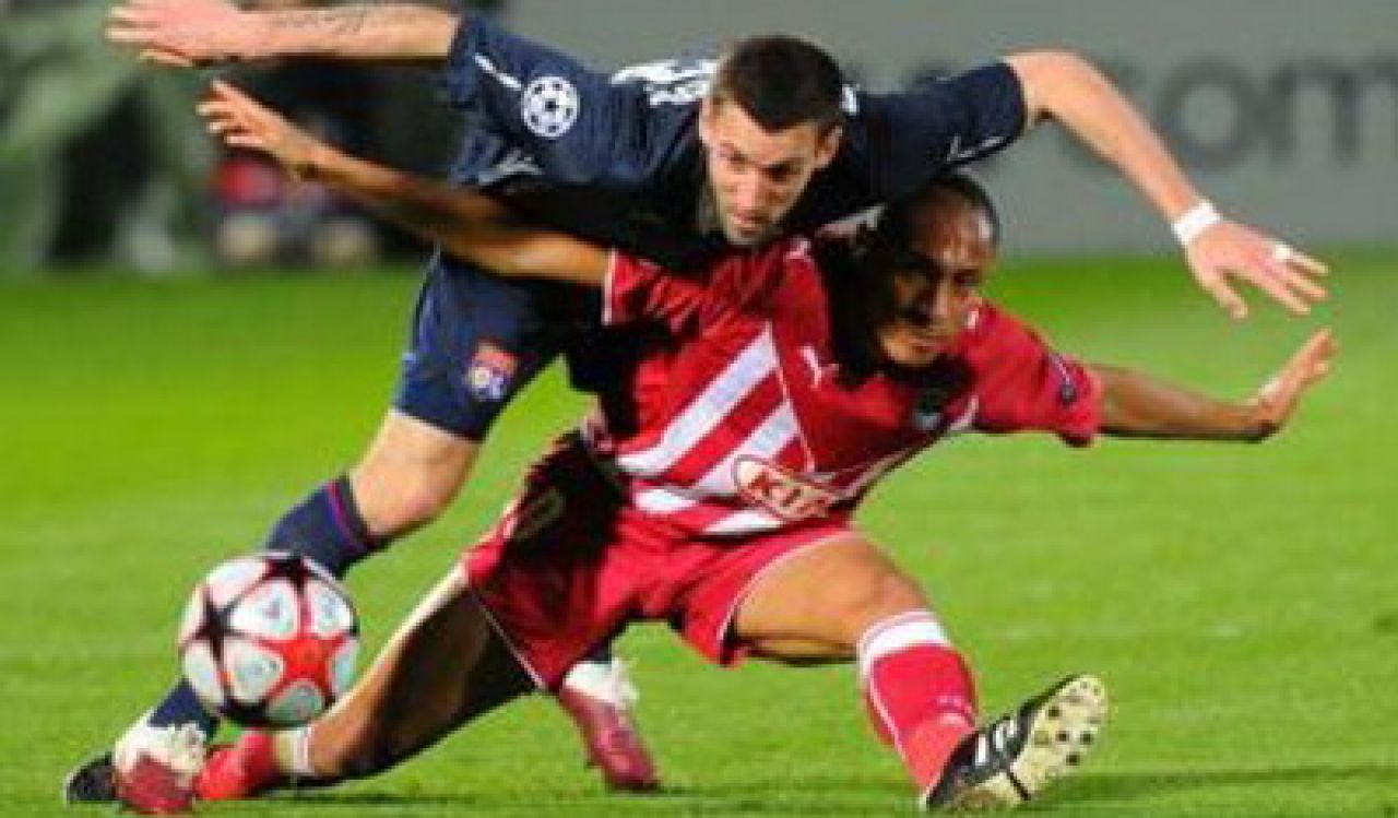 Bordeaux bate, Lyon e in semifinala! Vezi aici 3D golul lui Chamakh!_1