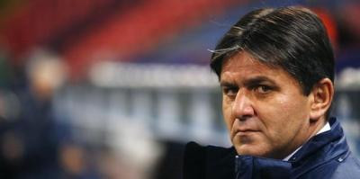 Mereu tanar: Am mai putini ani decat puncte :) Vezi ce dusman l-a sunat pe Lacatus de ziua lui