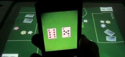 VIDEO: Adio trisori la POKER! Tine-ti cartile bune in telefon! VEZI CUM