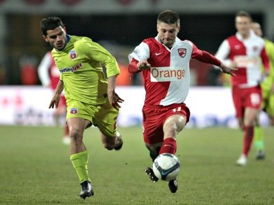 Parpas are un singur lucru in comun cu Radoi: sexul! Fara Stancu si Kapetanos, Steaua merge in B