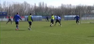 VIDEO&nbsp;Stelistii gafeaza in aparare si la antrenamente!&nbsp;:)