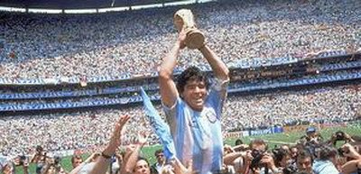 Maradona, din nou THE BEST! Vezi aici top 10 cei mai tari jucatori de la mondiale!