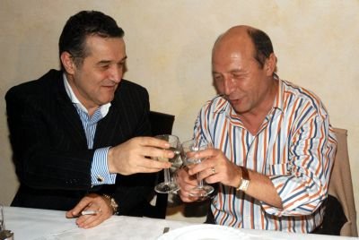 Traian Basescu vine la Dinamo - Steaua!