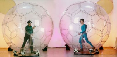 E Wow Joaca Si Tu Counter Strike In Realitate Virtuala Cu Virtusphere Video