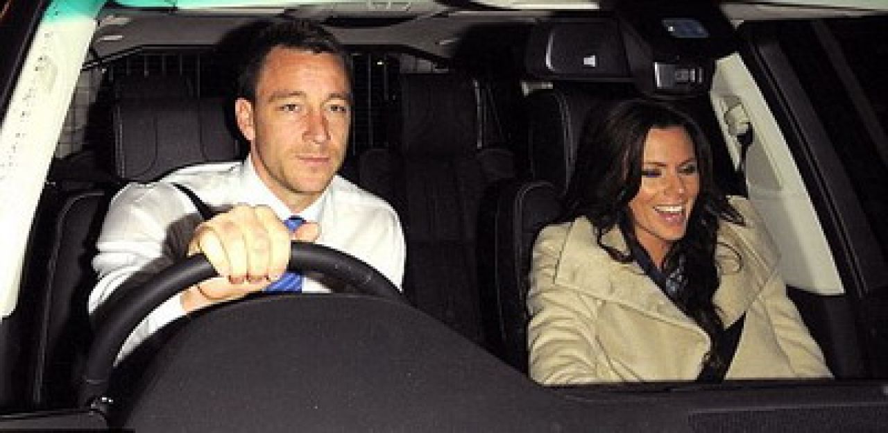 FOTO: John Terry fortat sa-si ceara scuze dupa ce a lovit cu masina un steward!_1