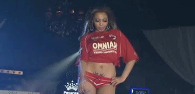 VIDEO / A aparut BOMBA SEXY a lui N'Doye! Vezi cum arata exotica reprezentanta a lui Dinamo: