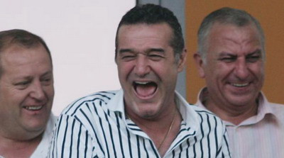 Gigi rade de Urziceni: Liverpool - Unirea se termina 24-0!