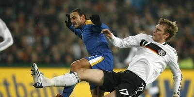 Steaua isi ia jucator de 1,66 m: Efstathios Aloneftis! Vezi cum bate loviturile libere!