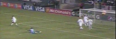 VIDEO&nbsp;Faze de cascadorii rasului la SUA&nbsp;- Honduras! Uite cum se&nbsp;da penalty&nbsp;in 2010!