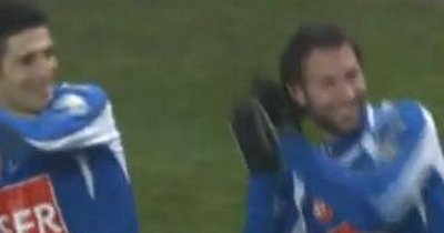 Vezi bucuria lui Daniel Niculae dupa calificarea lui Auxerre in 16-imile Cupei Frantei!