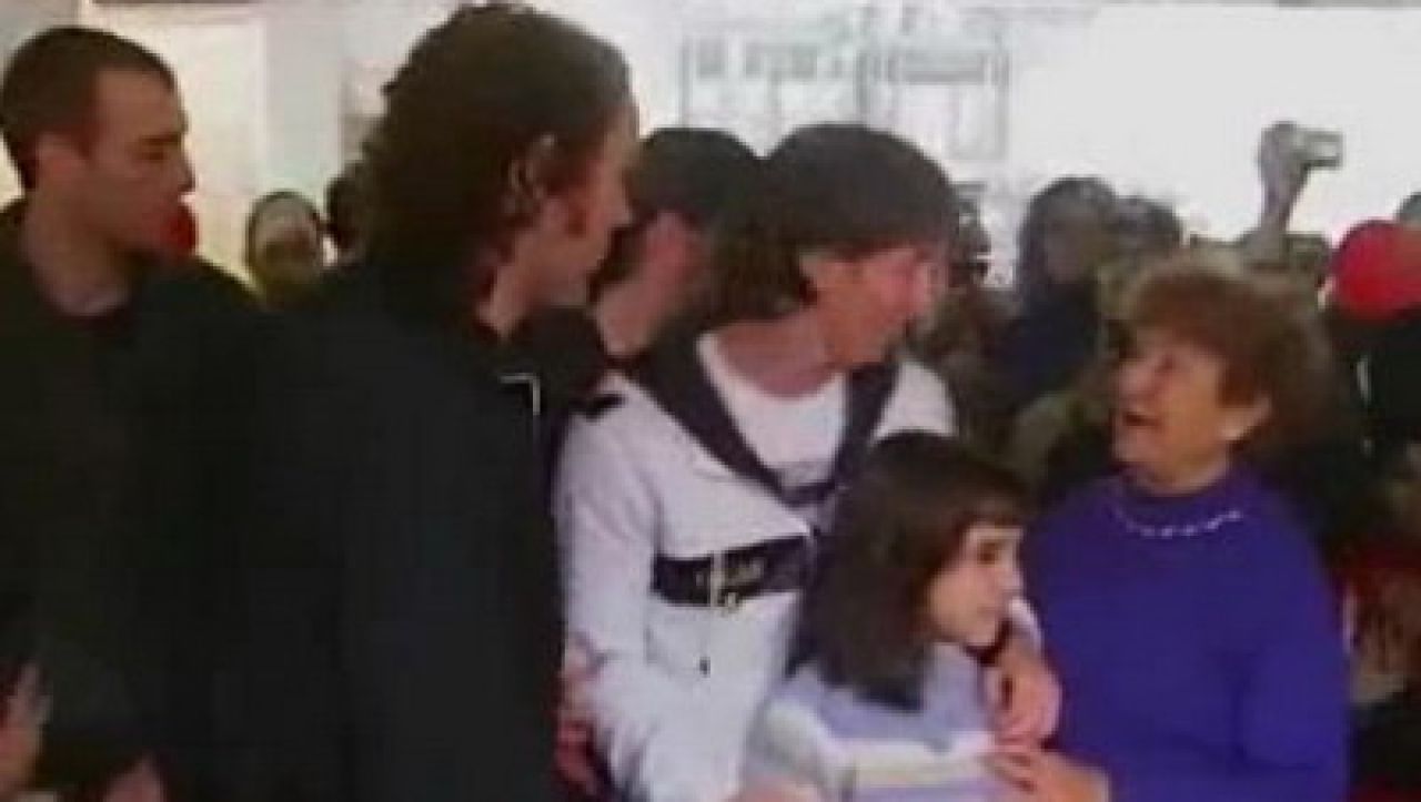 VIDEO / Starurile Barcei s-au antrenat la spital! Messi i-a vizitat pe copiii bolnavi_1