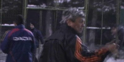 Cum il&nbsp;pregateste Mircea Lucescu pe Razvan sa devina noul Guardiola, la Sport, joi de la 20:00!